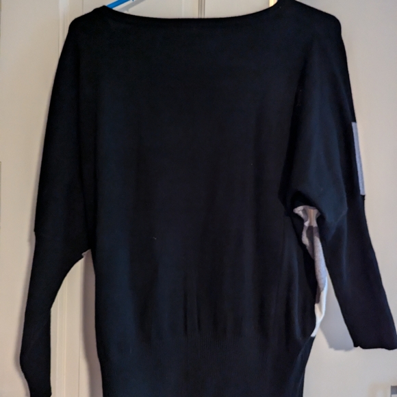 NWT Aaeda Color Block Sweater - Picture 4 of 4